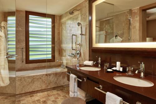 One Bedroom King Suite