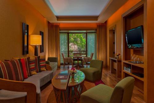 One Bedroom King Suite