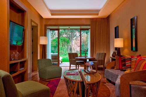 One Bedroom King Suite