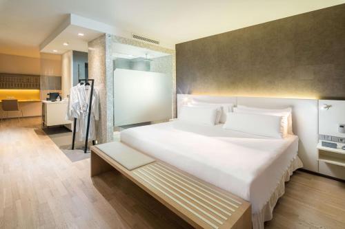 Junior Suite (2 Adults + 1 Child)