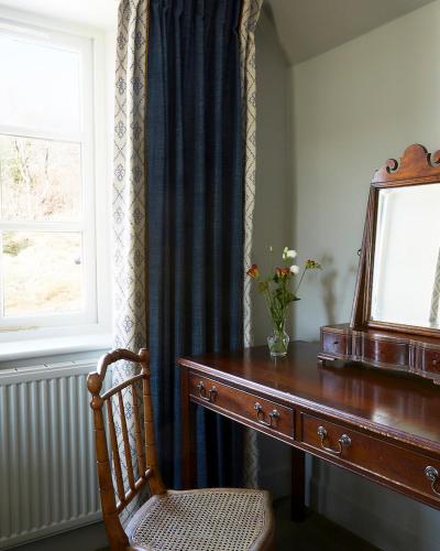 Cozy Double Room with Sea View