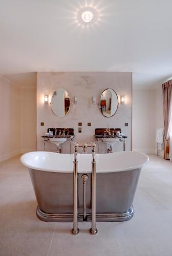 Lovely & Luxury Room