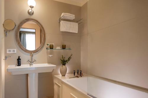 Bastide Deluxe Double Room