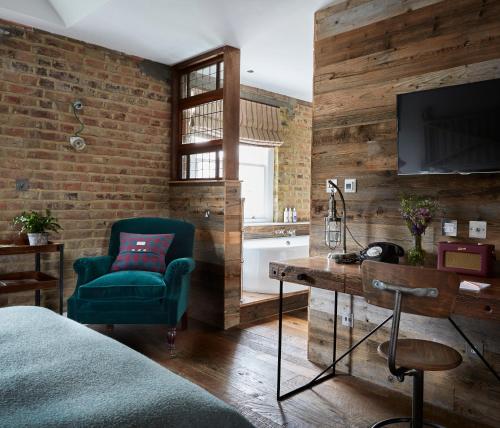 Large Double Room