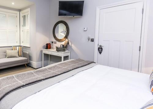 Deluxe Family Room - Nightjar's Nest