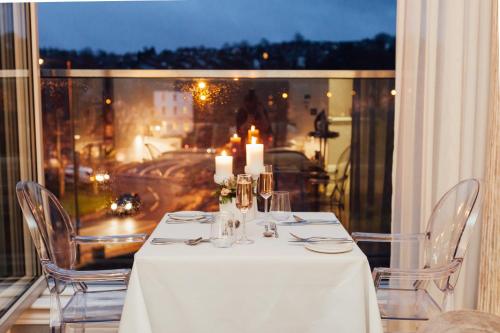 Suite with River View - The Dove Cote