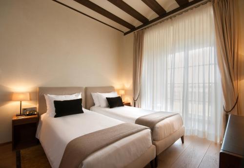 Two-Bedroom Master Suite