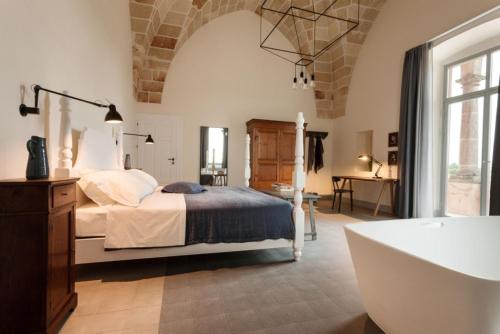 Junior Suite with Bath Tub