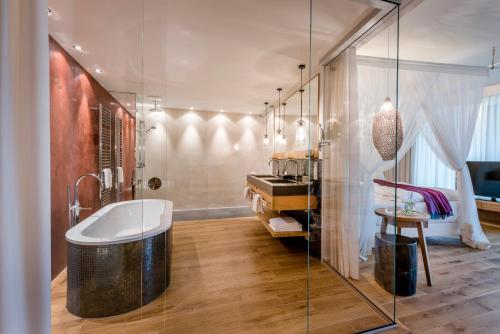 Superior King Suite