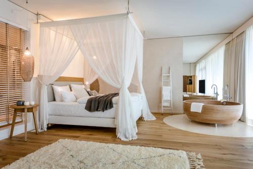 Superior King Suite