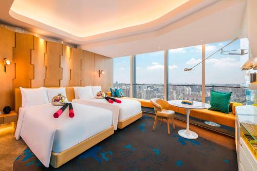Marvelous Oversize King Room