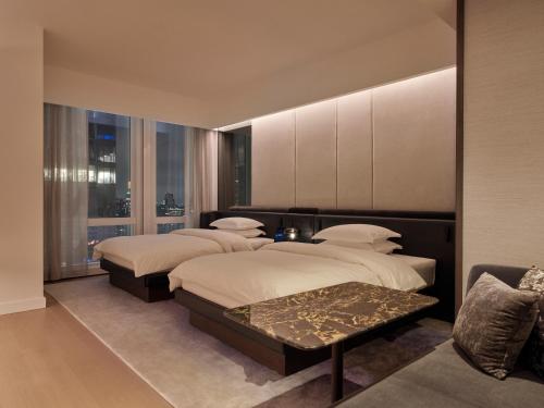 Deluxe City View Guestroom, 2 Double Beds Mobility Accessible