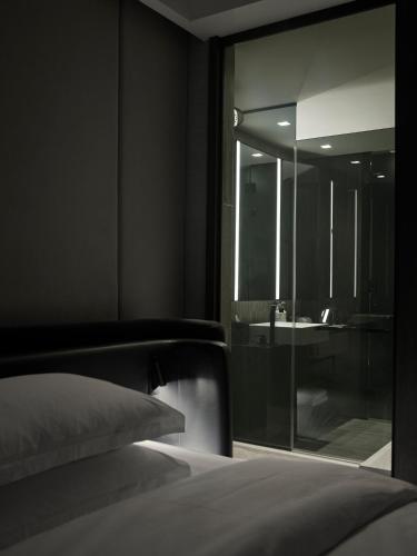 Deluxe City View Guestroom, 1 King Bed