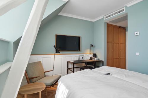 Small Double Room
