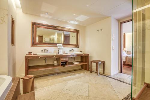 Deluxe Suite Spa-Haus