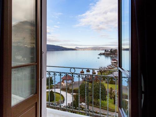 Double Room with Lake View