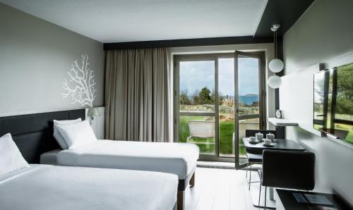 Classic Twin Room Sea Side