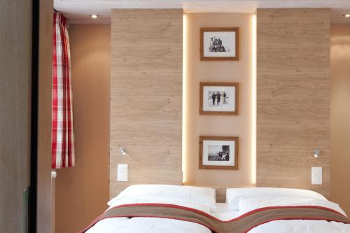 Basic Double or Twin Room with Balcony and Matterhorn View