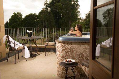 Hot Tub Suite