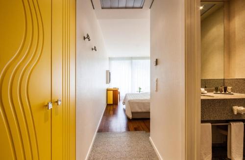 Comfort Single Room with Mountain View