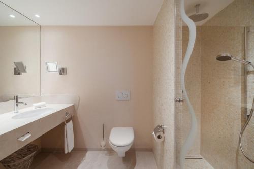Small Standard Double Room with Mountain View