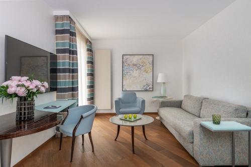 Superior Suite with Lake View
