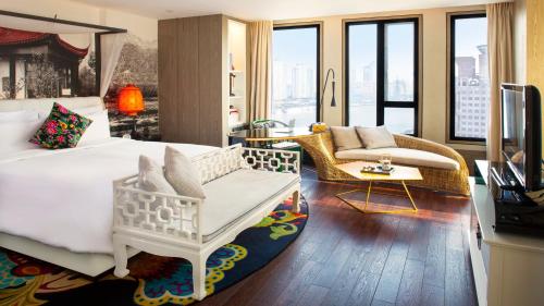 1 King Bed Premium River View