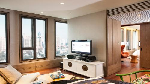 1 King Bed 1 Bedroom Suite