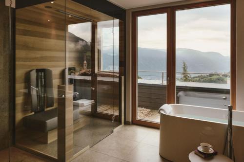 Suite with Infrared Sauna