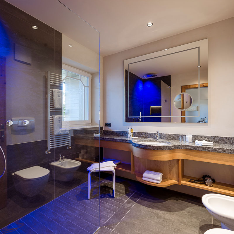 Double Room Deluxe with Balcony