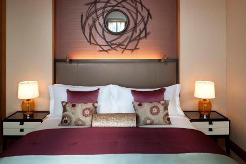St. Regis King Suite with City View