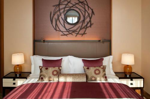 St. Regis King Suite with City View
