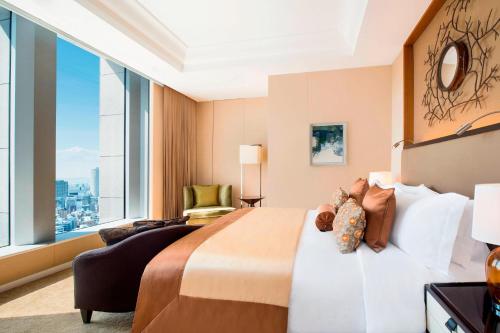 Grand Astor King Suite with Skyline View