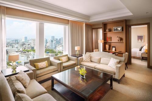 Grand Astor King Suite with Skyline View