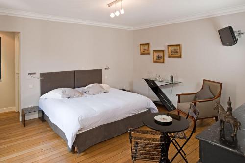 Double Room with Extra Bed only accessible by stairs
