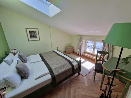 Suite with Lake View