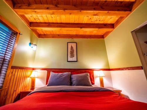 One-Bedroom Cottage with Sea View-Karma