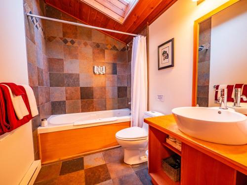 Two-Bedroom Cottage with Sea View-Nest