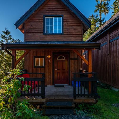 Two-Bedroom Cottage-Port Side
