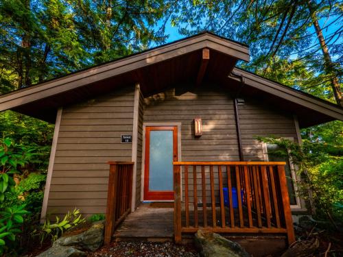 Two-Bedroom Cottage-Upper Canopy