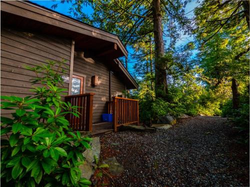 Two-Bedroom Cottage-Upper Canopy