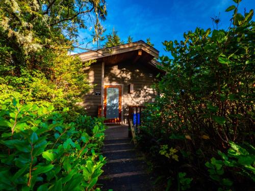 Two-Bedroom Cottage-Upper Canopy
