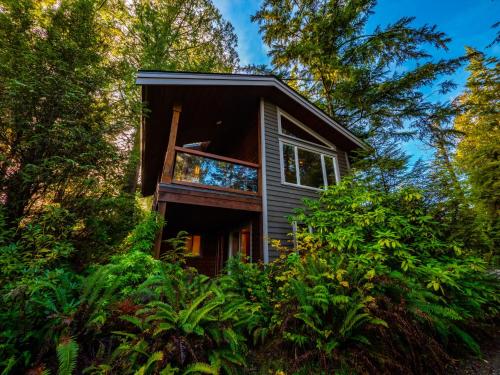 Two-Bedroom Cottage-Upper Canopy