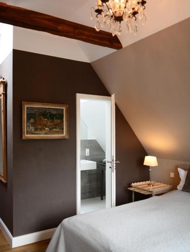 Deluxe Double or Twin Room with City View
