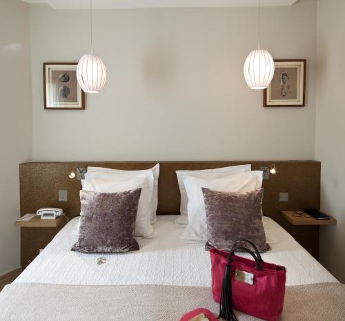 Standard Double or Twin Room with Street View