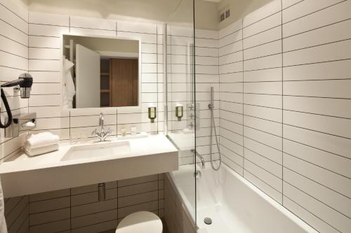 Standard Double or Twin Room with Street View