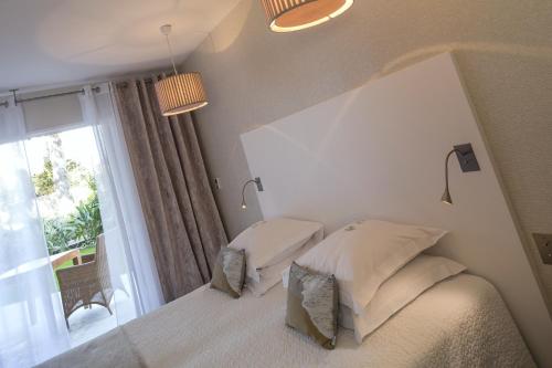 Deluxe Triple Room with Garden View - Ground Floor