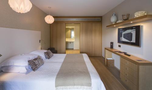 Deluxe Triple Room with Garden View - Ground Floor