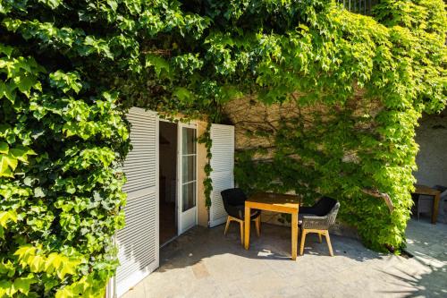 Deluxe Triple Room with Garden View - Ground Floor