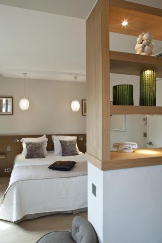 Deluxe Triple Room with Street View